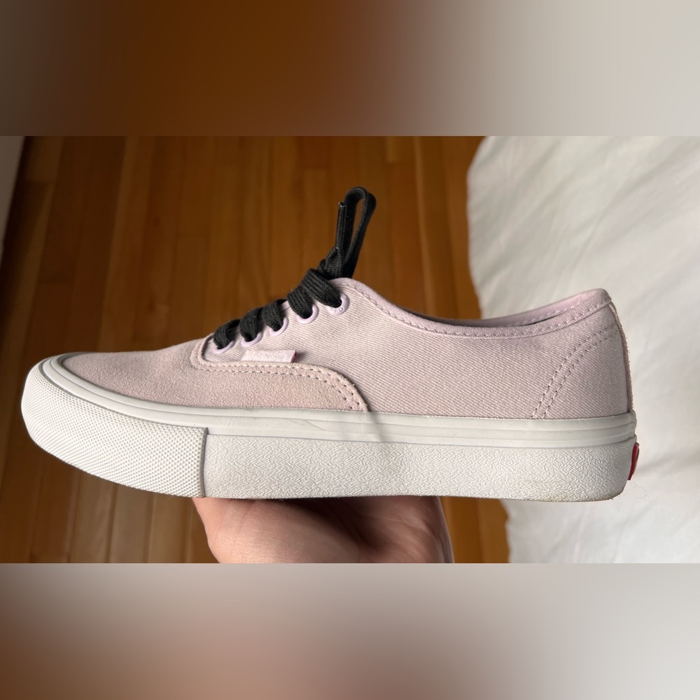 BRAND NEW Vans Size 8